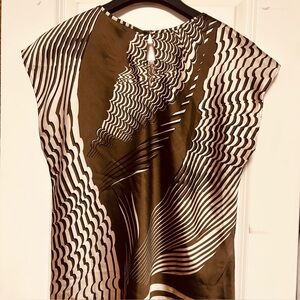 Express Black and White Wave Pattern Blouse